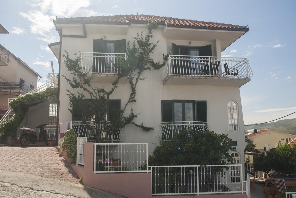 Apartments Vongula Trogir Eksteriør bilde